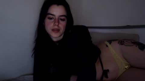 Snapshot of luana789 chatting on February 22, 10:20 pm luana online show from February 22, 10:20 pm