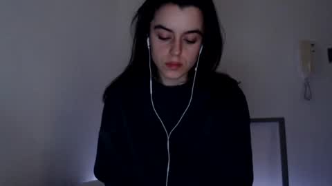 Snapshot of luana789 chatting on January 7, 1:28 am luana online show from January 7, 1:28 am