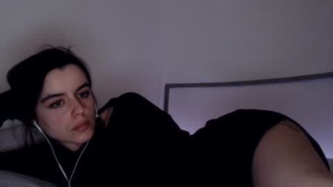 Snapshot of luana789 chatting on January 12, 1:21 am luana online show from January 12, 1:21 am