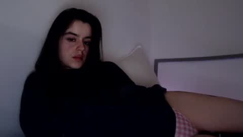 Snapshot of luana789 chatting on February 5, 1:15 am luana online show from February 5, 1:15 am