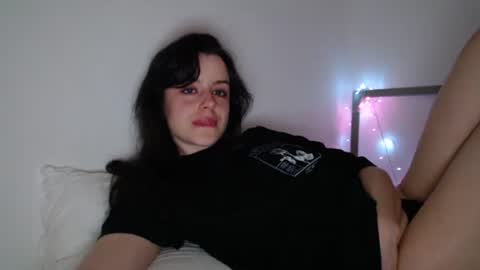 Snapshot of luana789 chatting on September 9, 9:48 pm luana online show from September 9, 9:48 pm