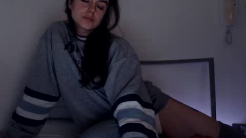 Snapshot of luana789 chatting on January 19, 1:21 am luana online show from January 19, 1:21 am