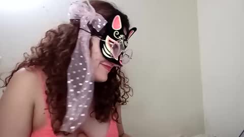 luanapowerful online show from February 12, 3:51 am