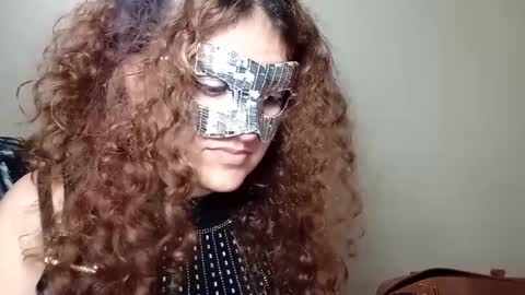 luanapowerful online show from February 20, 1:57 am