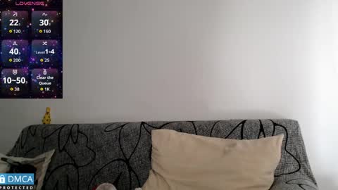 luara_ online show from March 25, 2:02 pm