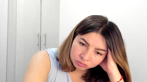 luara__01__lecat_1 online show from October 11, 2:38 am