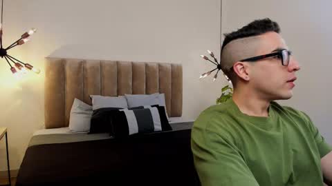 luca_morettii online show from September 17, 12:08 pm