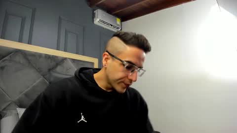 luca_morettii online show from October 8, 12:55 pm