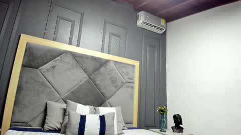 luca_morettii online show from November 6, 12:08 pm