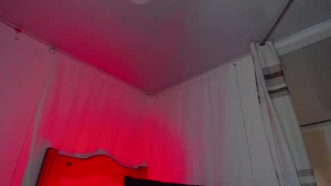Snapshot of lucaas_king chatting on September 30, 9:25 pm Lukas online show from September 30, 9:25 pm