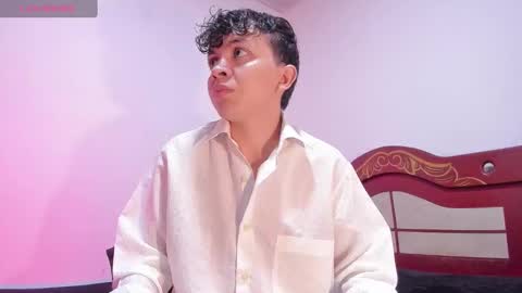 Snapshot of lucaas_king chatting on February 14, 4:04 am Lukas online show from February 14, 4:04 am