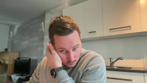 Snapshot of lucas1996_ chatting on January 13, 1:17 pm Lucas online show from January 13, 1:17 pm