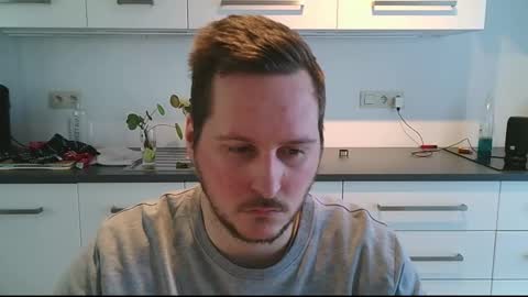 Snapshot of lucas1996_ chatting on February 18, 11:00 am Lucas online show from February 18, 11:00 am