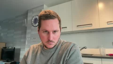 Snapshot of lucas1996_ chatting on January 2, 1:51 pm Lucas online show from January 2, 1:51 pm