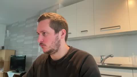 Snapshot of lucas1996_ chatting on January 9, 1:24 pm Lucas online show from January 9, 1:24 pm