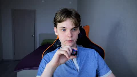 Lucas Gill online show from March 7, 3:19 am