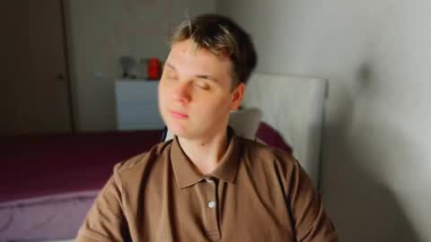 Lucas Gill online show from March 1, 1:48 pm