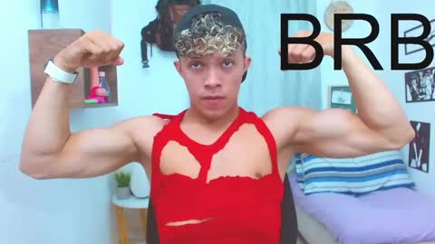 Snapshot of lucas_luxx1 chatting on October 17, 4:55 pm Lucas Luxx online show from October 17, 4:55 pm