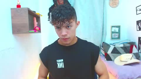 Snapshot of lucas_luxx1 chatting on September 18, 1:04 pm Lucas Luxx online show from September 18, 1:04 pm