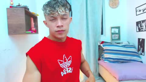 Snapshot of lucas_luxx1 chatting on September 20, 2:31 pm Lucas Luxx online show from September 20, 2:31 pm