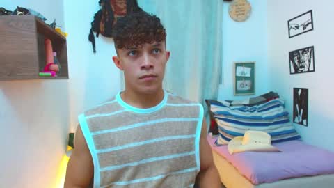 Snapshot of lucas_luxx1 chatting on September 12, 5:04 pm Lucas Luxx online show from September 12, 5:04 pm