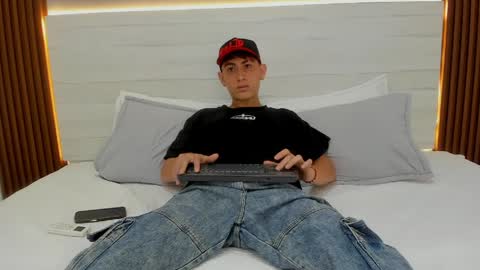 Lucas online show from June 5, 3:57 am