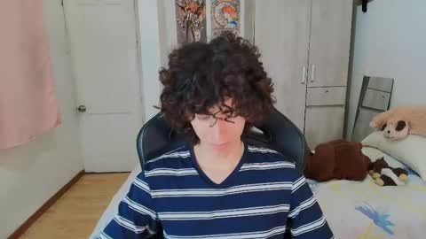 lucas_xo online show from March 20, 3:33 am