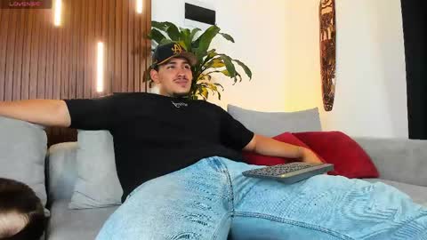 LUCA SANTOS online show from March 31, 4:35 am