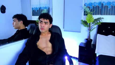 lucascarterr online show from March 1, 7:51 am