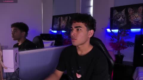 lucascarterr online show from November 17, 12:52 pm