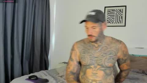 lucasexclusive online show from December 20, 5:25 am