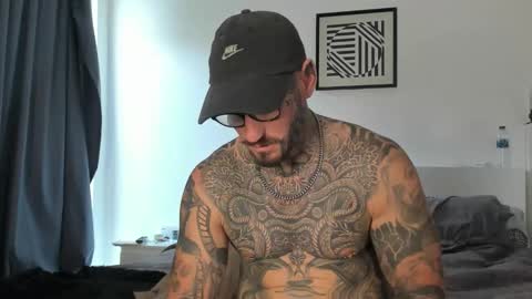 lucasexclusive online show from February 1, 5:48 am