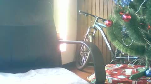 Snapshot of lucasgody chatting on December 7, 7:16 pm lucas online show from December 7, 7:16 pm