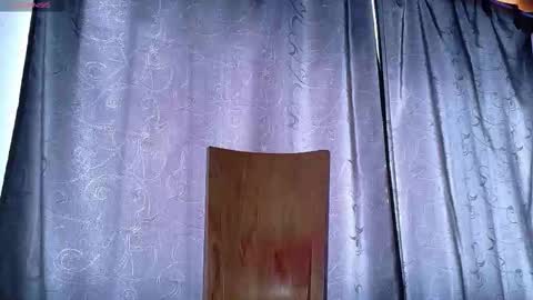 Luccy online show from November 19, 5:45 pm