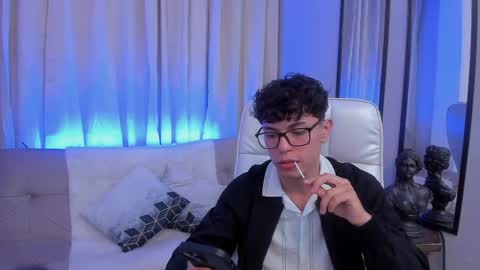 Lucho online show from April 8, 3:42 am