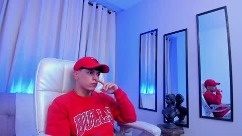 Lucho online show from April 2, 4:09 am