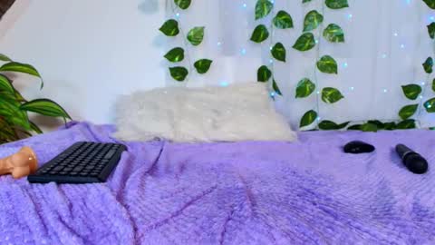 lucia_sweeet online show from December 17, 7:20 pm