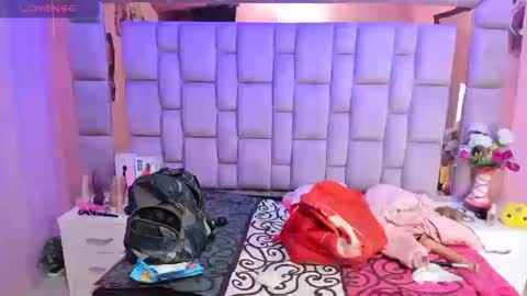 Snapshot of luciana_ass chatting on September 10, 8:32 pm Luci online show from September 10, 8:32 pm