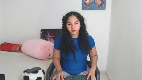 Snapshot of luciana_keating chatting on October 5, 5:38 am luciana online show from October 5, 5:38 am