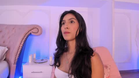 Luciana online show from May 7, 9:10 pm