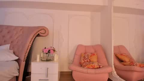 Luciana online show from April 26, 4:48 pm