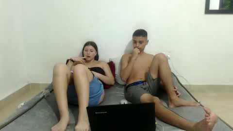 Snapshot of luciana_rober chatting on January 13, 1:23 am luciana_rober online show from January 13, 1:23 am