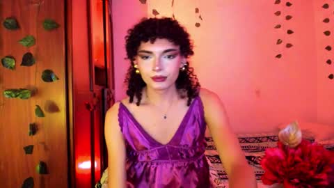 Lucy or Lucian 3 Come to my social Links3   online show from December 16, 7:58 am