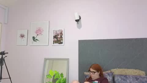 Snapshot of lucie_nicolls chatting on January 15, 12:09 am Lucie   online show from January 15, 12:09 am