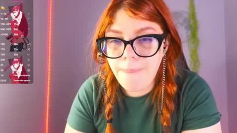 Snapshot of lucie_nicolls chatting on February 14, 11:20 pm Lucie   online show from February 14, 11:20 pm
