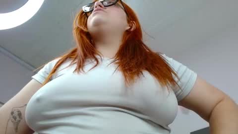 Snapshot of lucie_nicolls chatting on January 27, 8:49 pm Lucie   online show from January 27, 8:49 pm