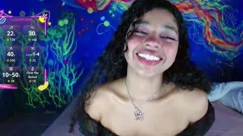 Snapshot of lucie_petite chatting on October 8, 6:36 pm Lucie - online show from October 8, 6:36 pm