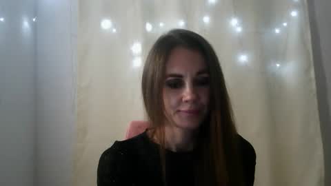 LucieMack online show from October 17, 8:35 pm