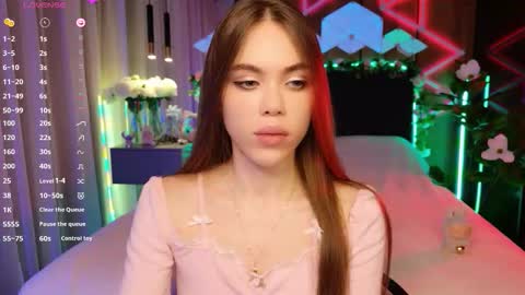 MimiFors online show from October 18, 7:29 pm