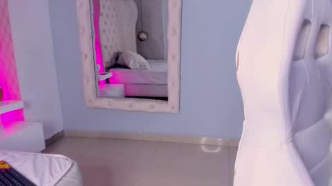 Leo online show from December 21, 11:49 am